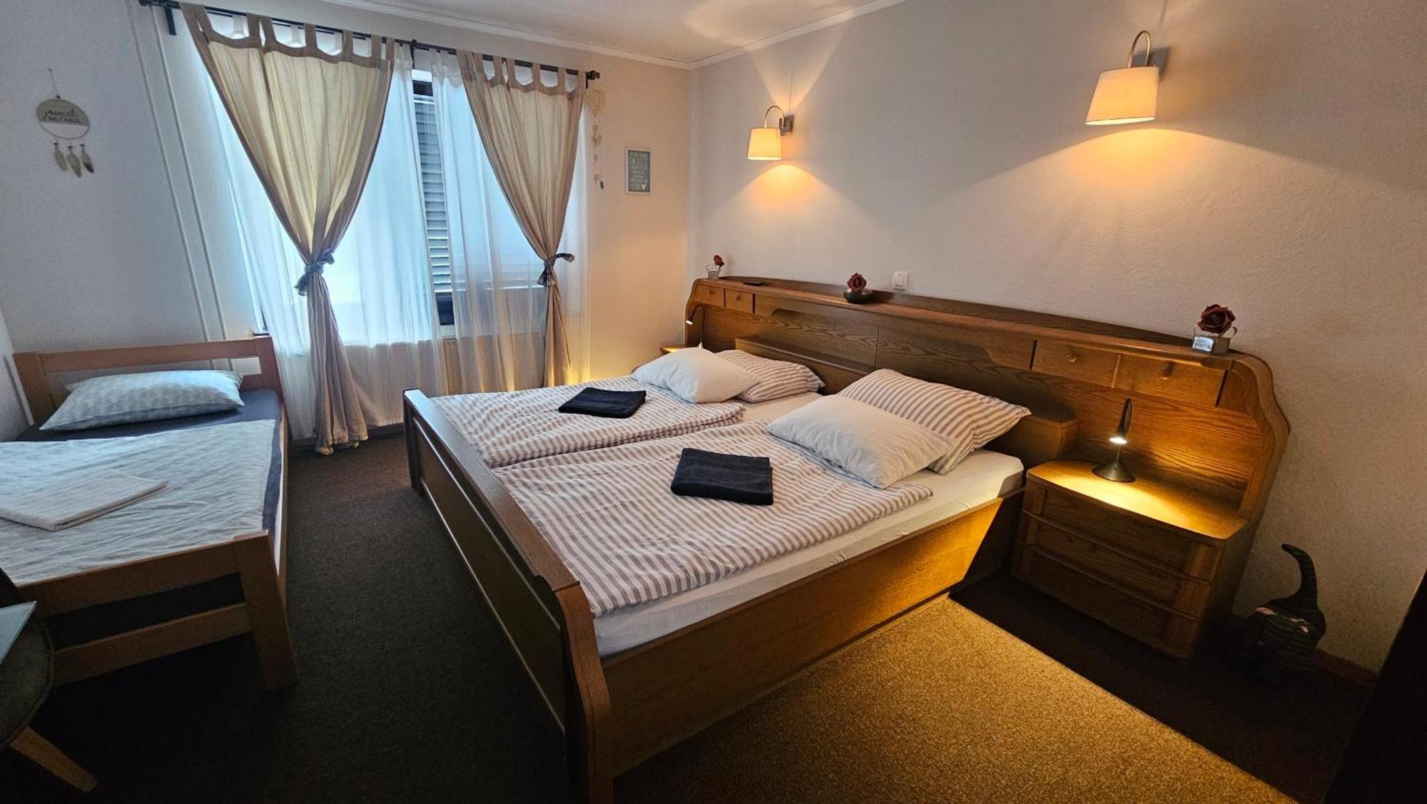 Blejska Dobrava Rooms Malina מראה חיצוני תמונה