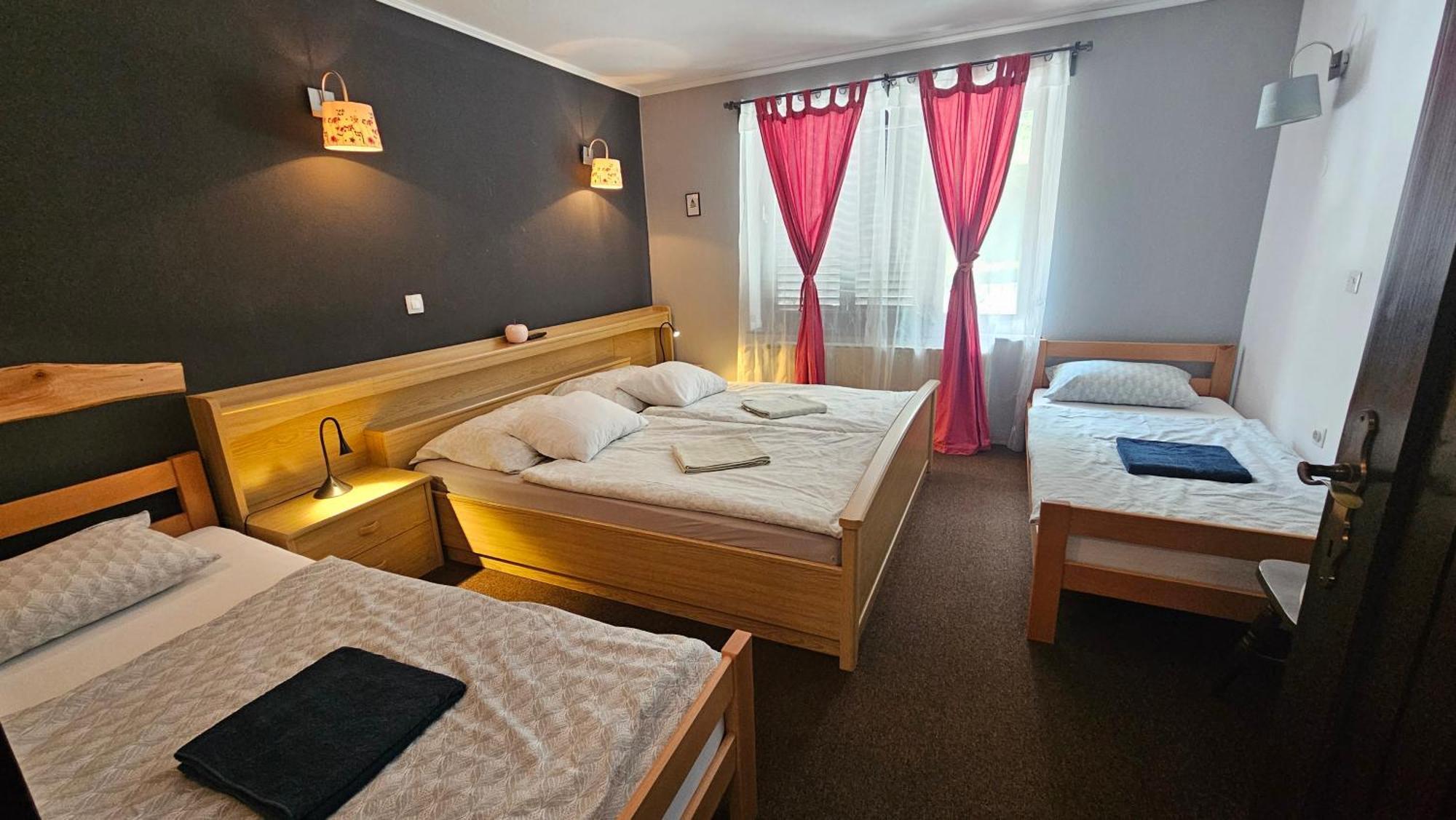 Blejska Dobrava Rooms Malina מראה חיצוני תמונה