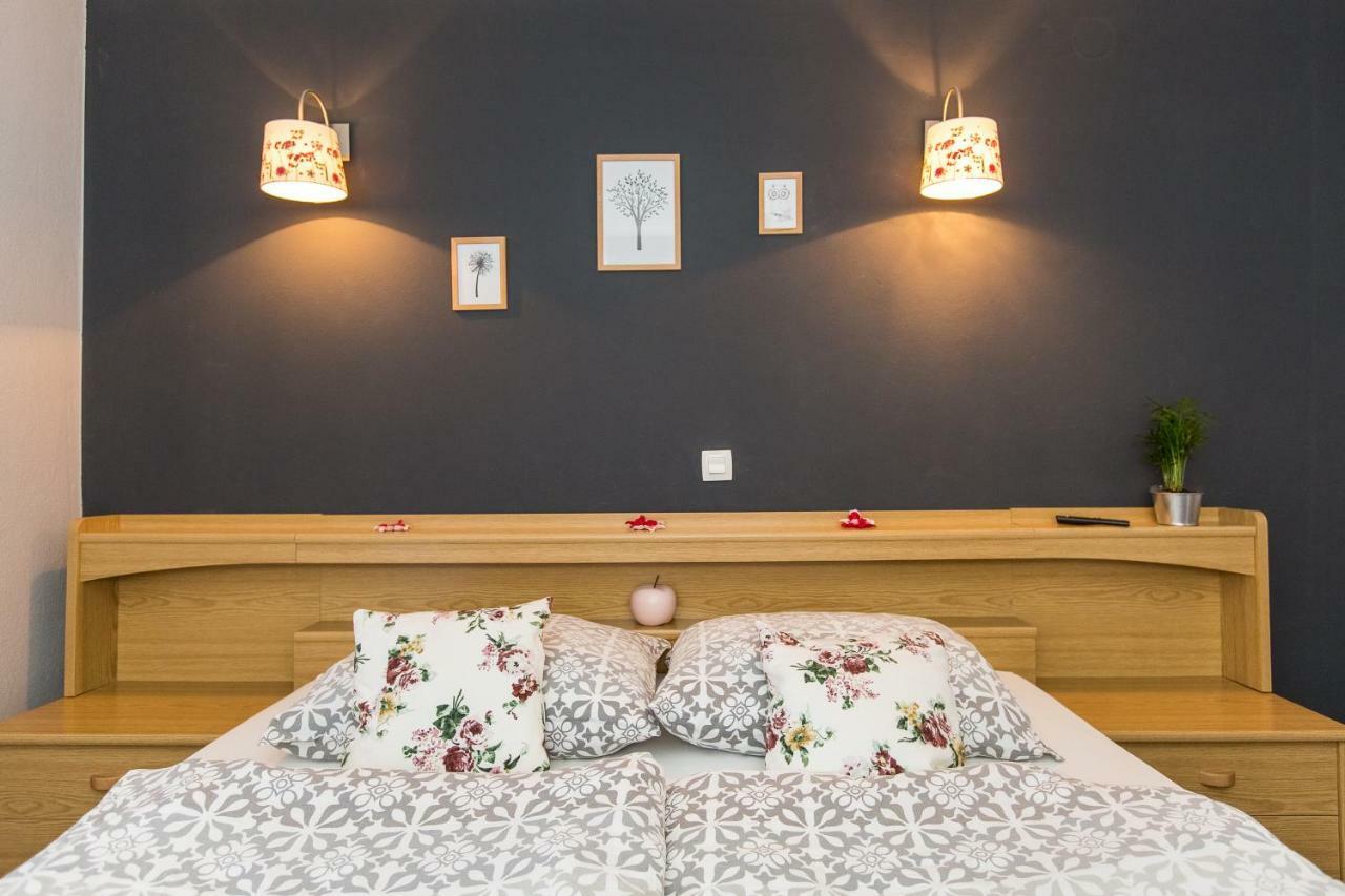 Blejska Dobrava Rooms Malina מראה חיצוני תמונה