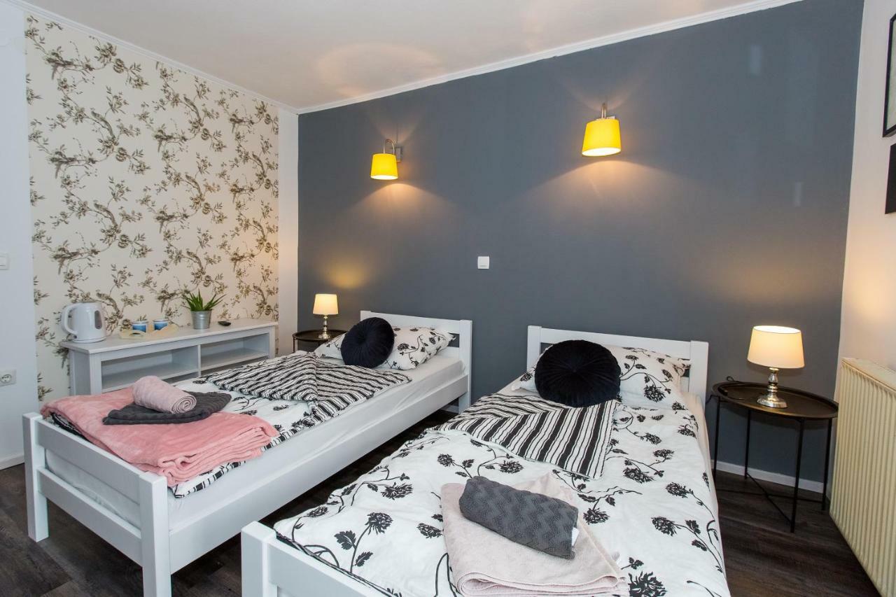 Blejska Dobrava Rooms Malina מראה חיצוני תמונה